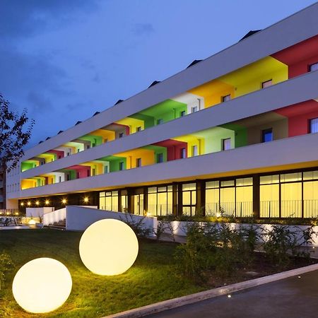 Unaway Hotel ฟาโบร ภายนอก รูปภาพ