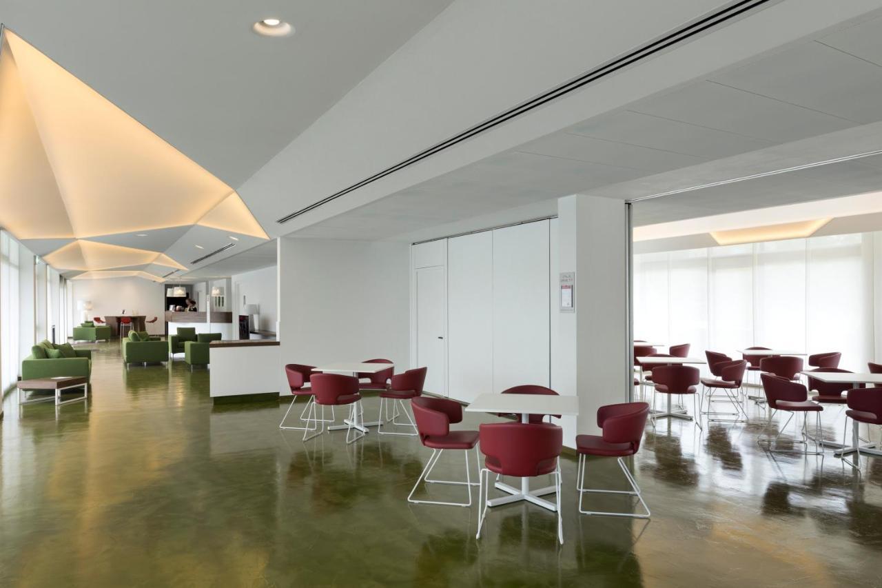 Unaway Hotel ฟาโบร ภายนอก รูปภาพ