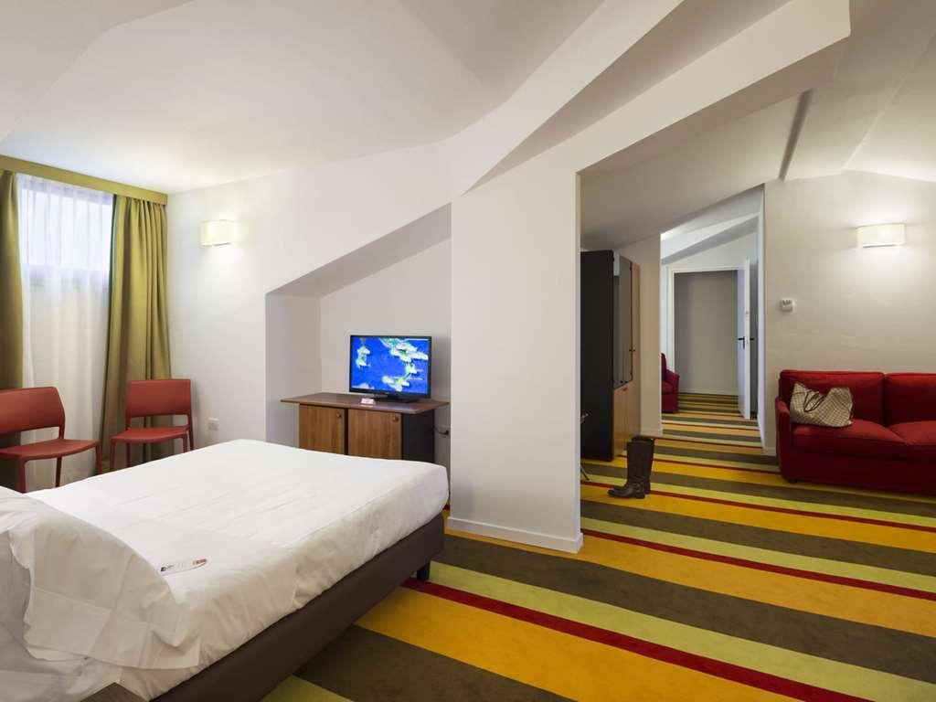 Unaway Hotel ฟาโบร ห้อง รูปภาพ