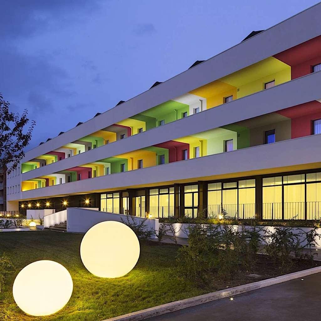 Unaway Hotel ฟาโบร ภายนอก รูปภาพ